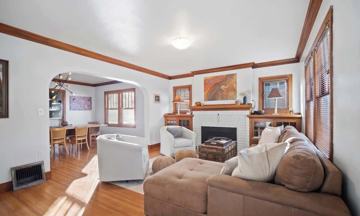 Photo of Livingroom in Manito