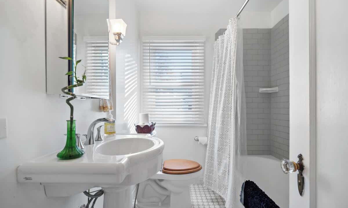 Photo of Bathroom in Manito