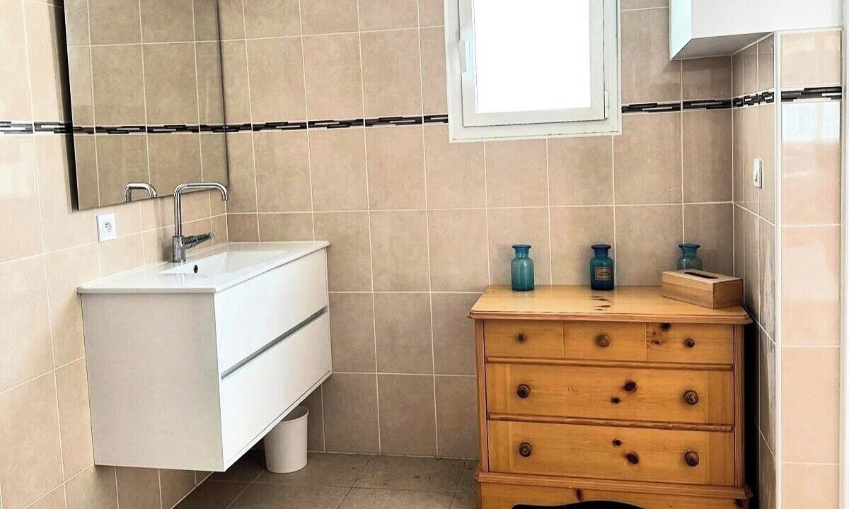 Photo of Bathroom in La Jetee