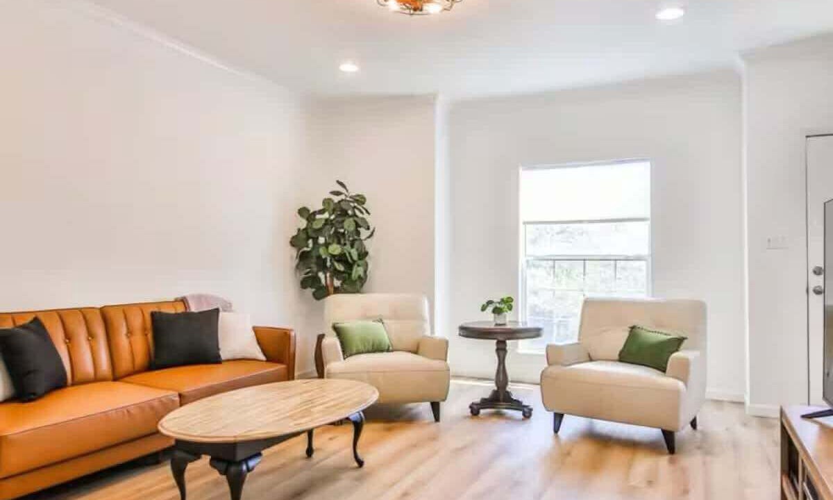 Photo of Livingroom in North Overton