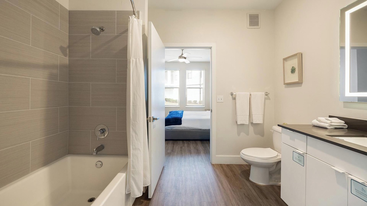 Photo of Bathroom in Port Tampa City