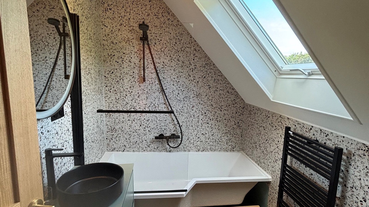 Photo of Bathroom in Locronan