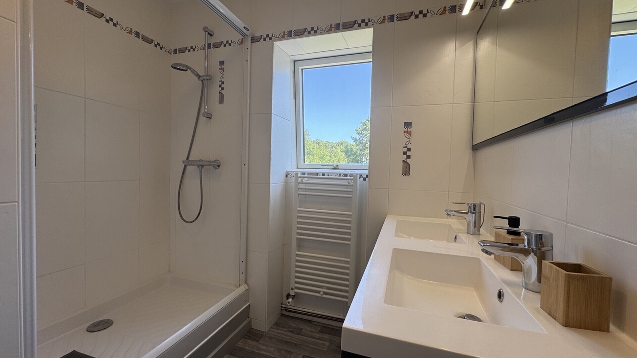 Photo of Bathroom in Ruaudin