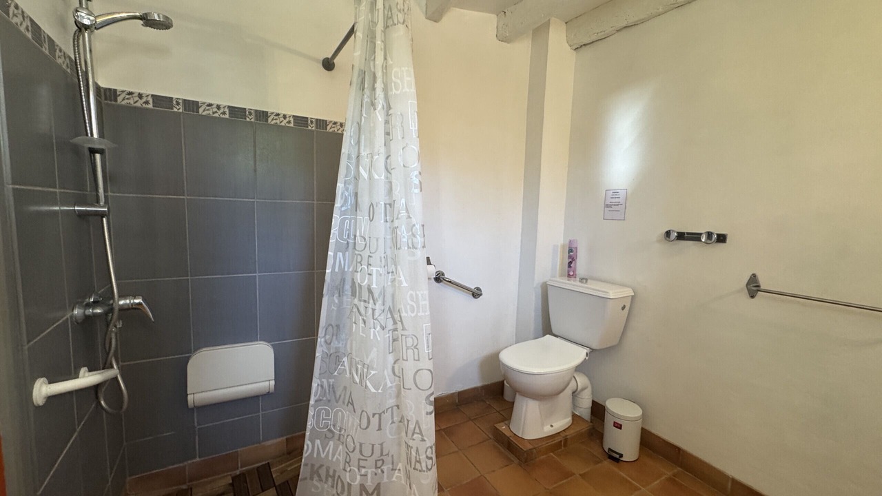 Photo of Bathroom in Ruaudin