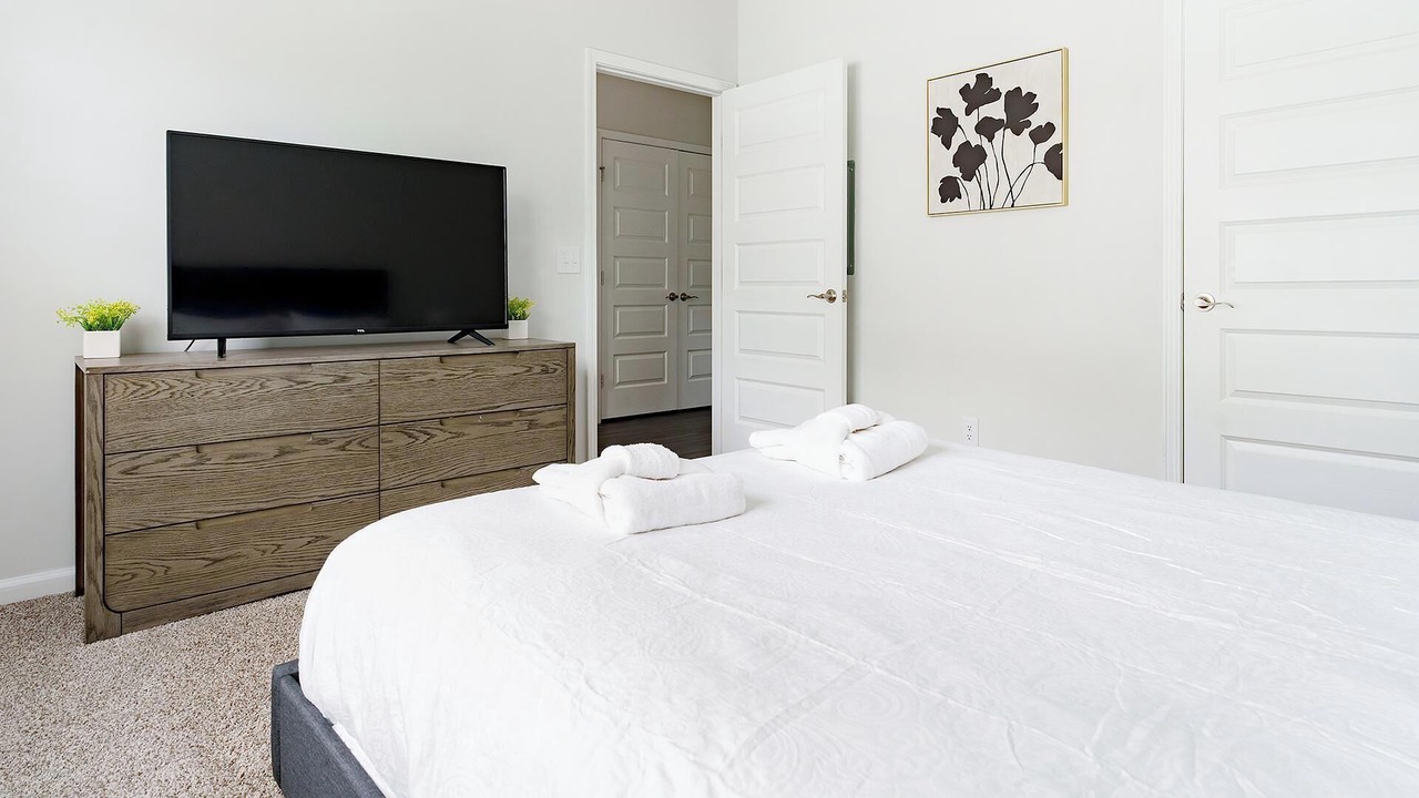 Photo of Bedroom in Bloomingdale