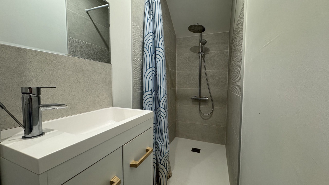 Photo of Bathroom in Le Mans