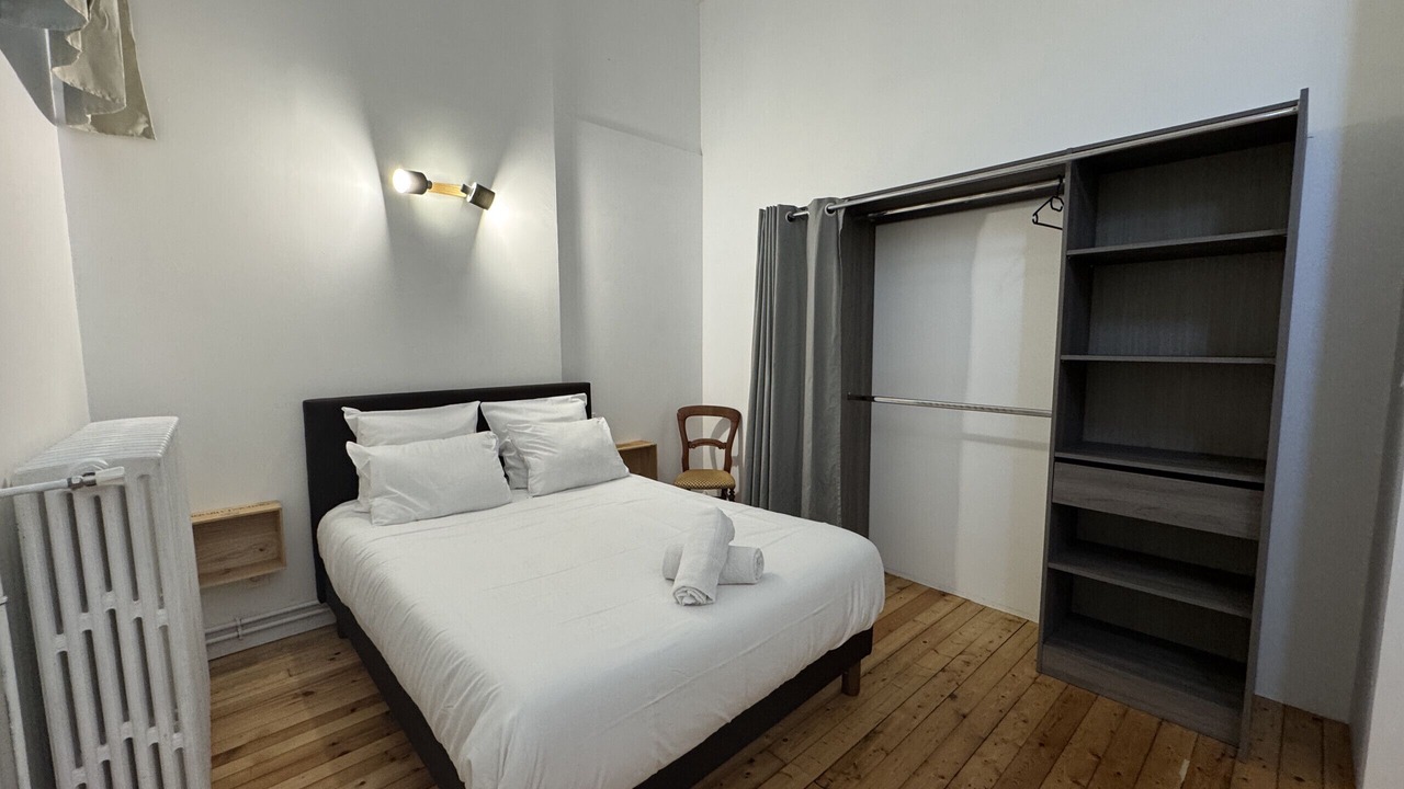 Photo of Bedroom in Le Mans