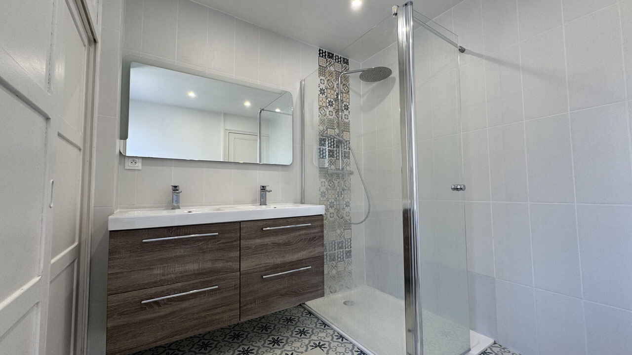 Photo of Bathroom in Heuze - Saint-Georges