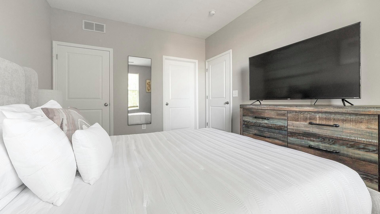 Photo of Bedroom in Canal Winchester