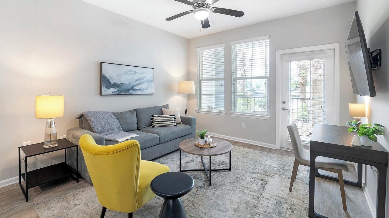 Photo of Livingroom in Land O' Lakes