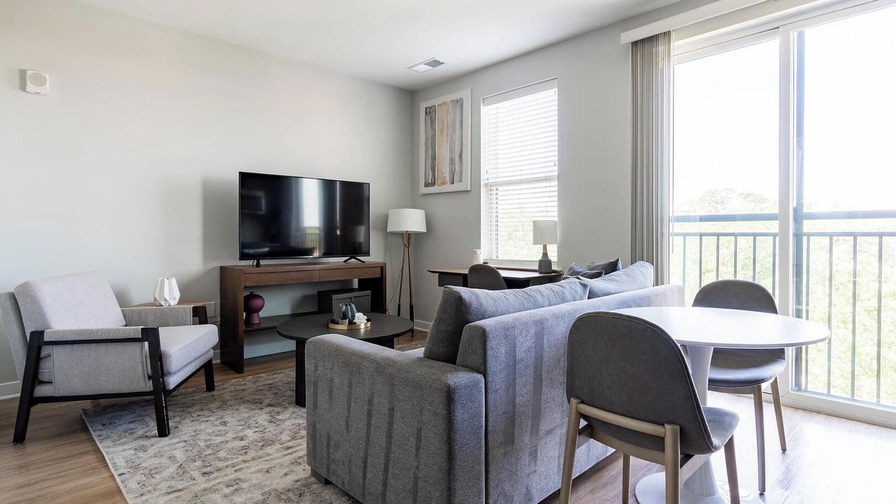 Photo of Livingroom in Downtown