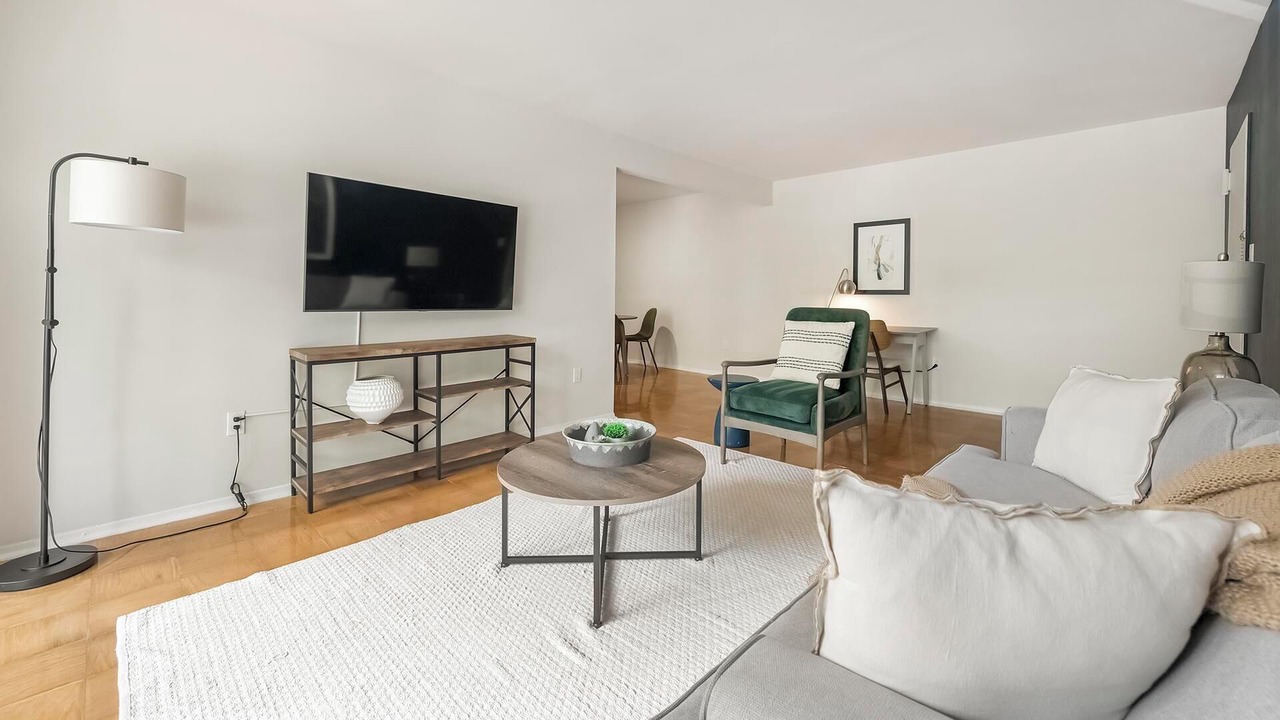 Photo of Livingroom in Greenbelt