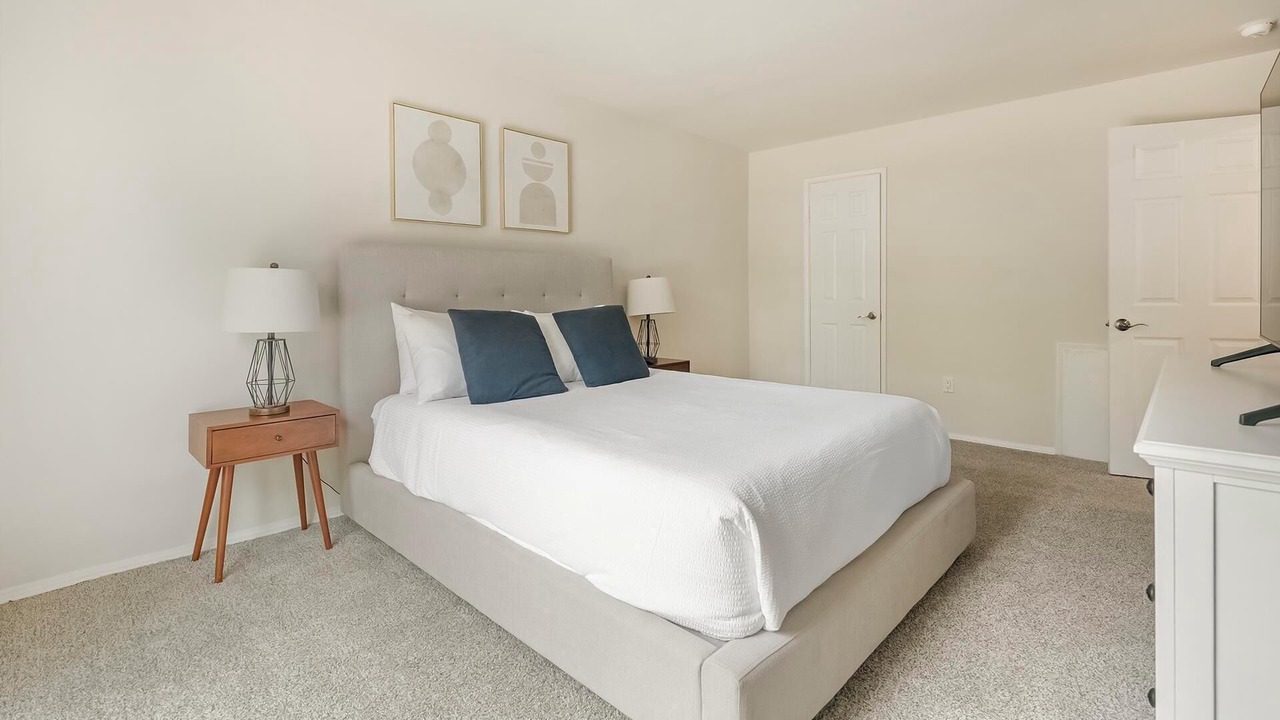 Photo of Bedroom in Greenbelt