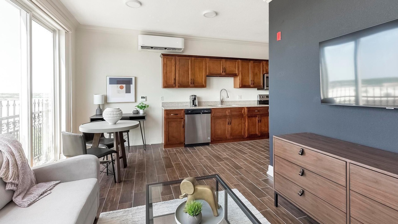 Photo of Livingroom in Overland Park