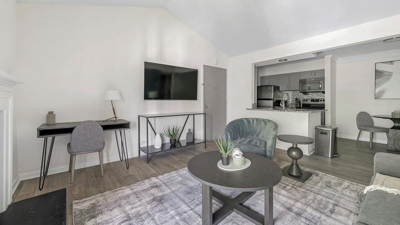 Photo of Livingroom in Green Hills