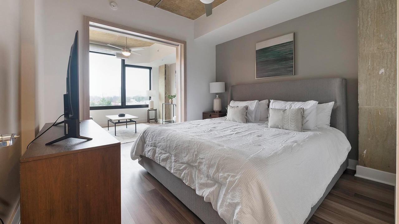 Photo of Bedroom in Baileys Crossroads