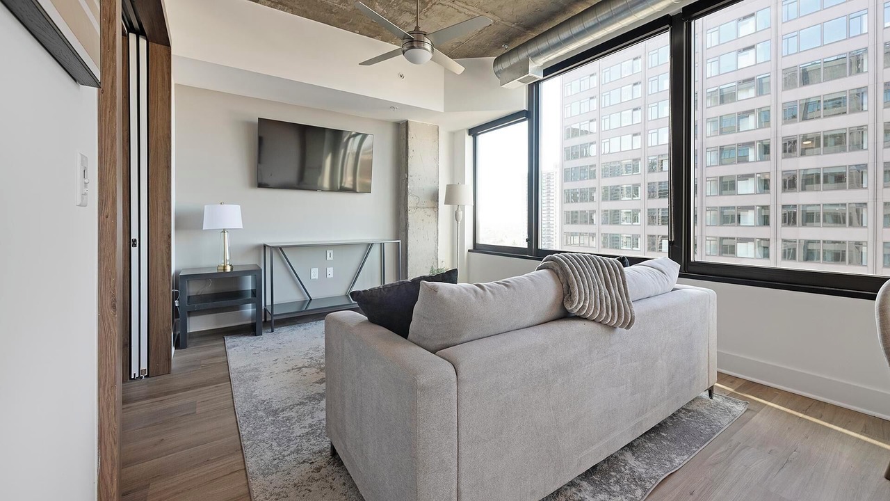Photo of Livingroom in Baileys Crossroads