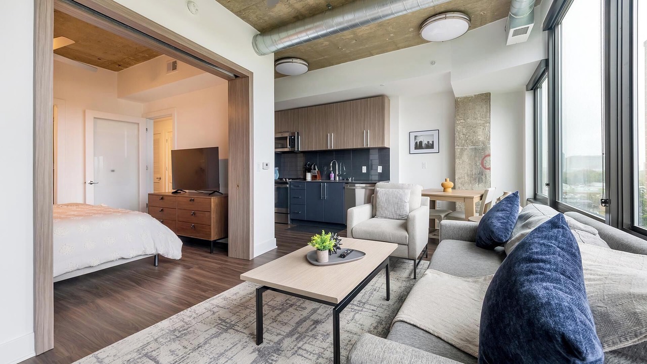Photo of Bedroom in Baileys Crossroads