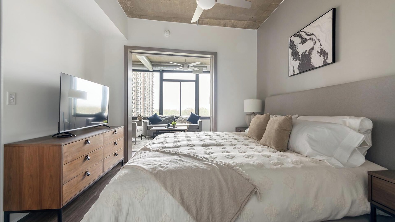 Photo of Bedroom in Baileys Crossroads