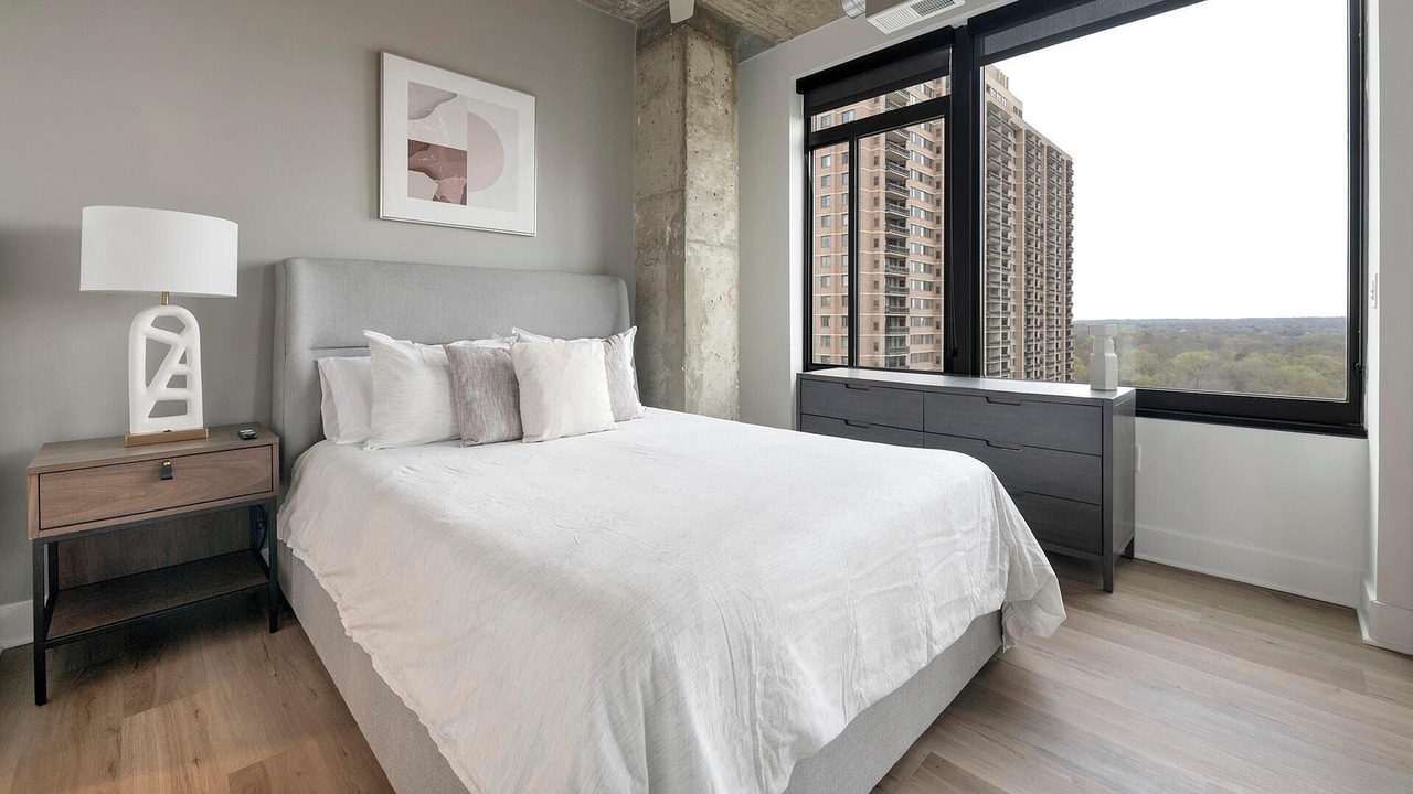 Photo of Bedroom in Baileys Crossroads