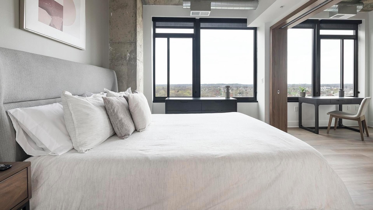 Photo of Bedroom in Baileys Crossroads