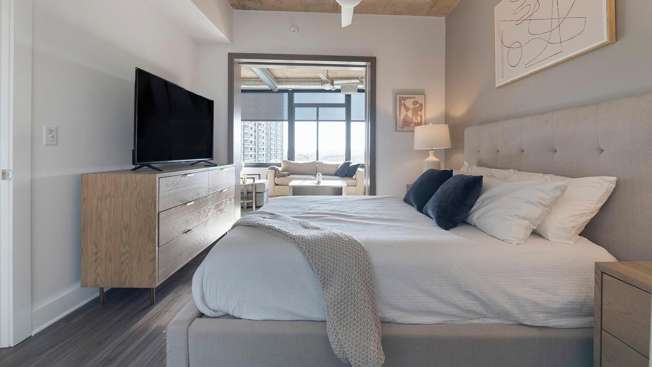 Photo of Bedroom in Baileys Crossroads