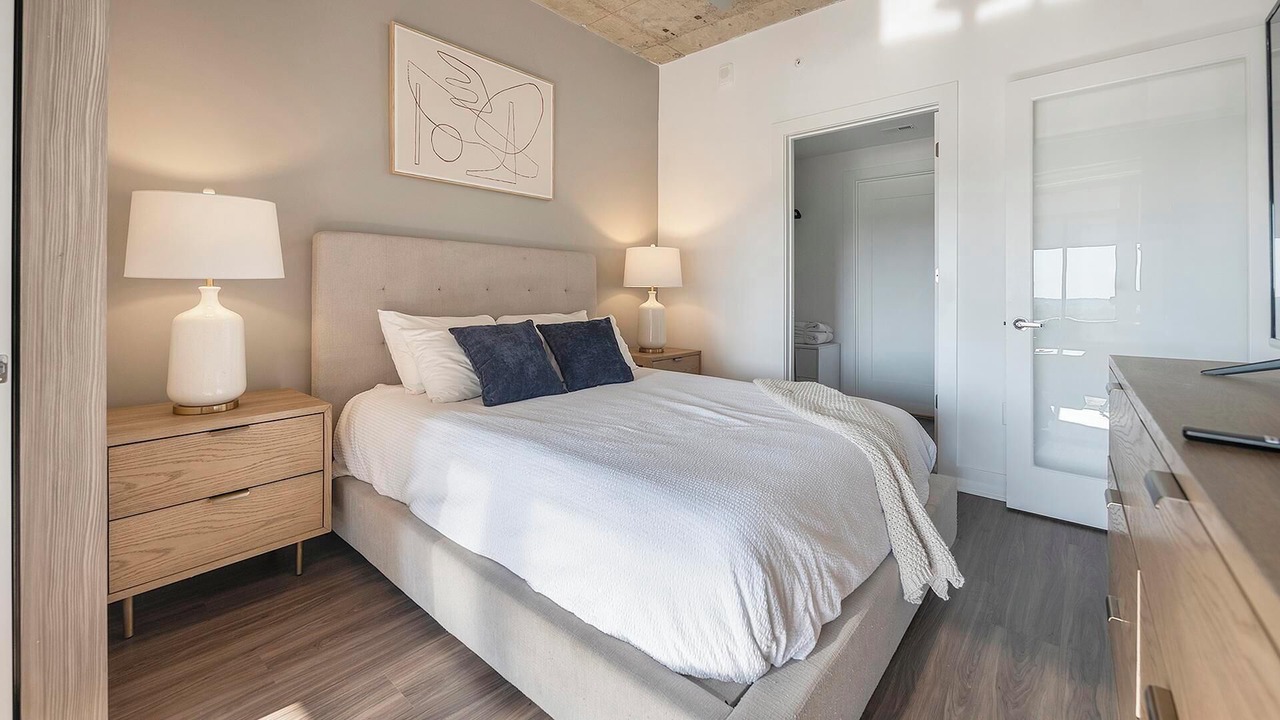 Photo of Bedroom in Baileys Crossroads
