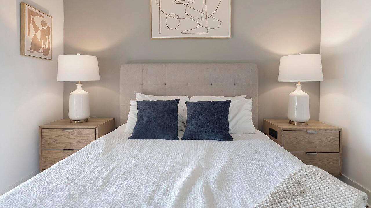 Photo of Bedroom in Baileys Crossroads