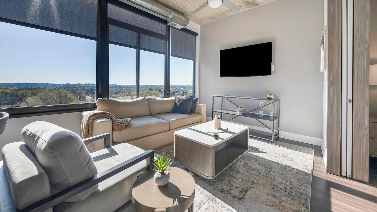 Photo of Livingroom in Baileys Crossroads