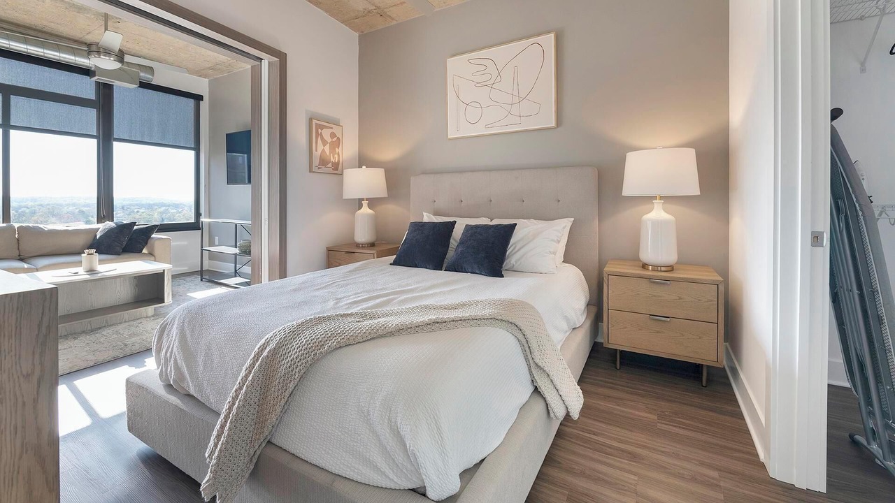 Photo of Bedroom in Baileys Crossroads