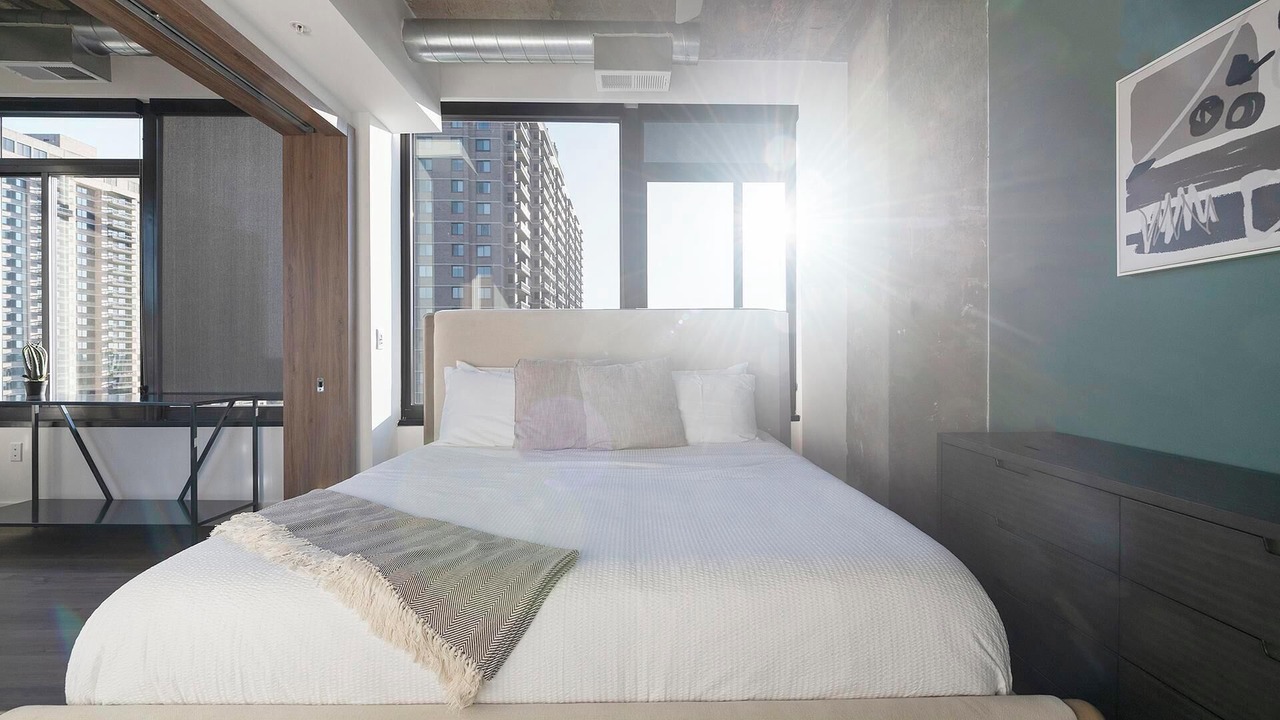 Photo of Bedroom in Baileys Crossroads