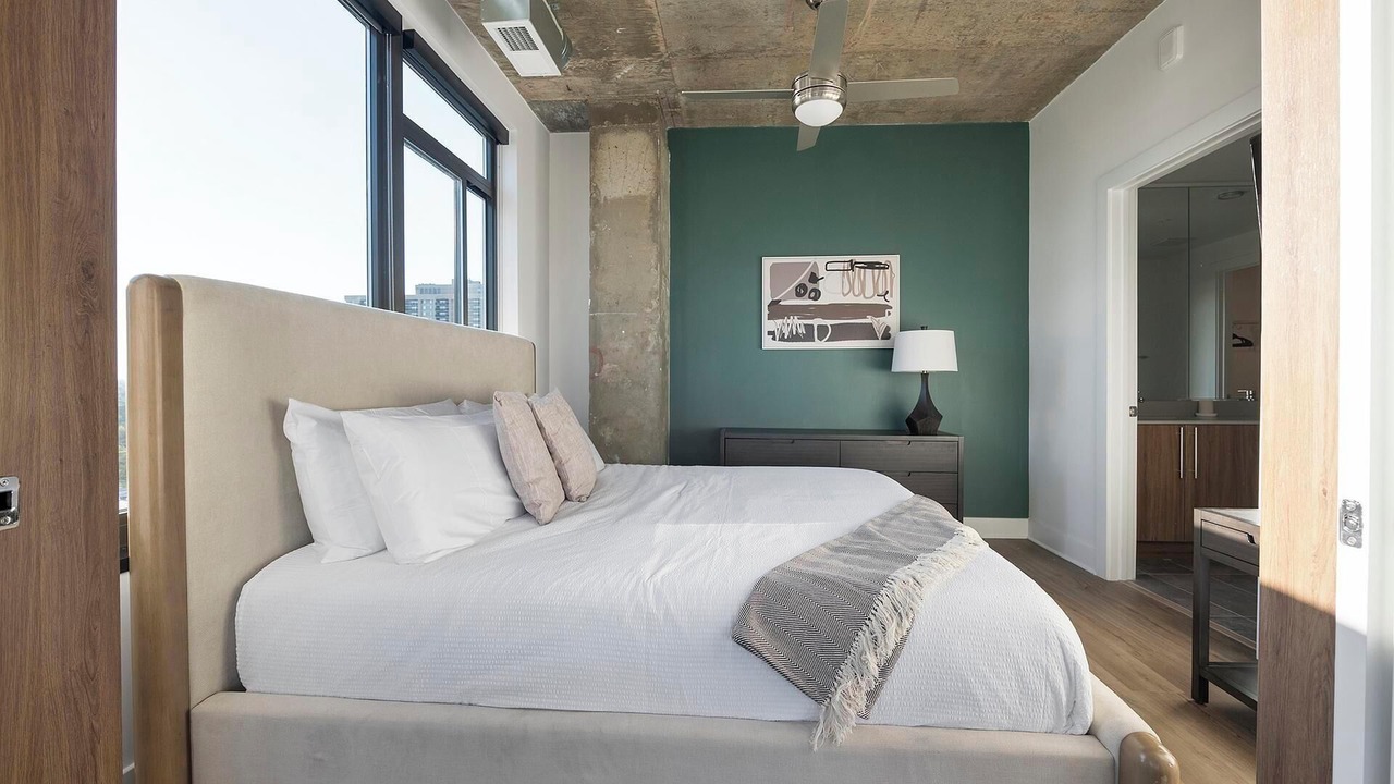 Photo of Bedroom in Baileys Crossroads