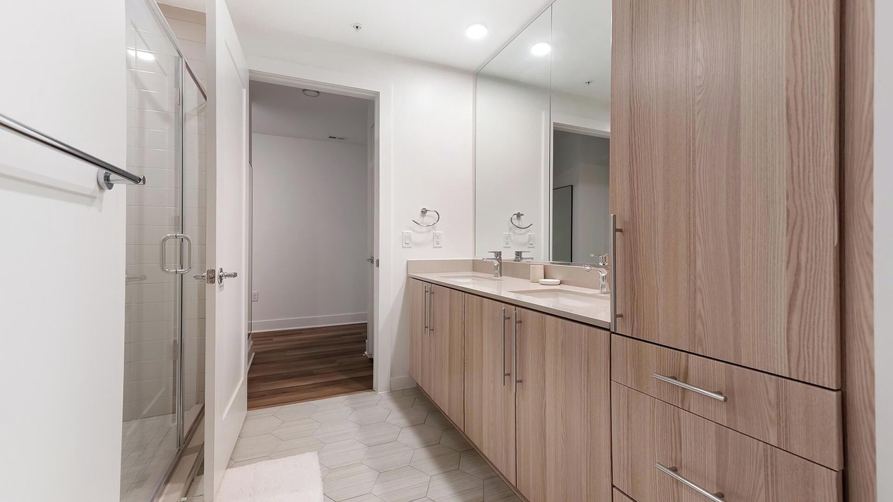 Photo of Bathroom in Baileys Crossroads