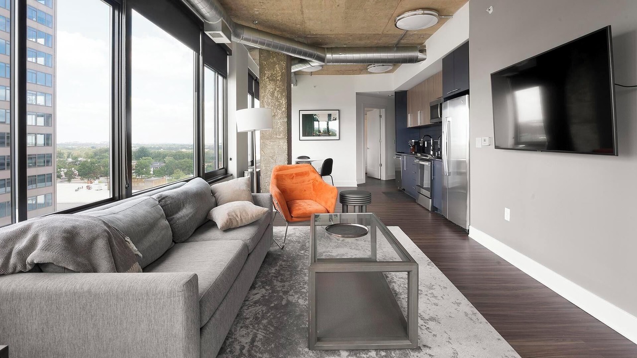 Photo of Livingroom in Baileys Crossroads