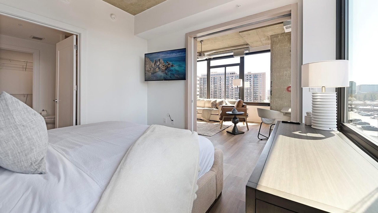 Photo of Bedroom in Baileys Crossroads