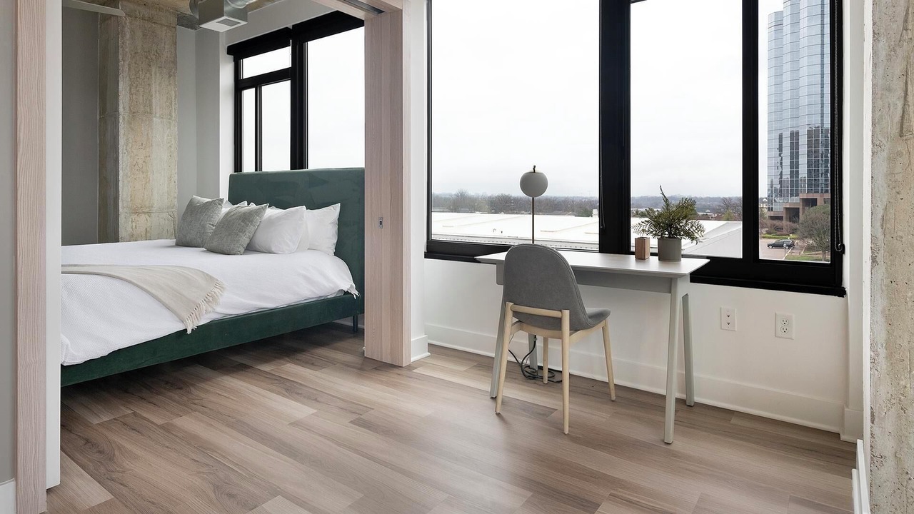 Photo of Bedroom in Baileys Crossroads