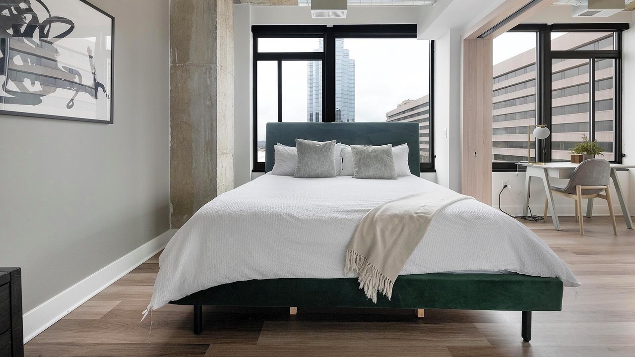 Photo of Bedroom in Baileys Crossroads