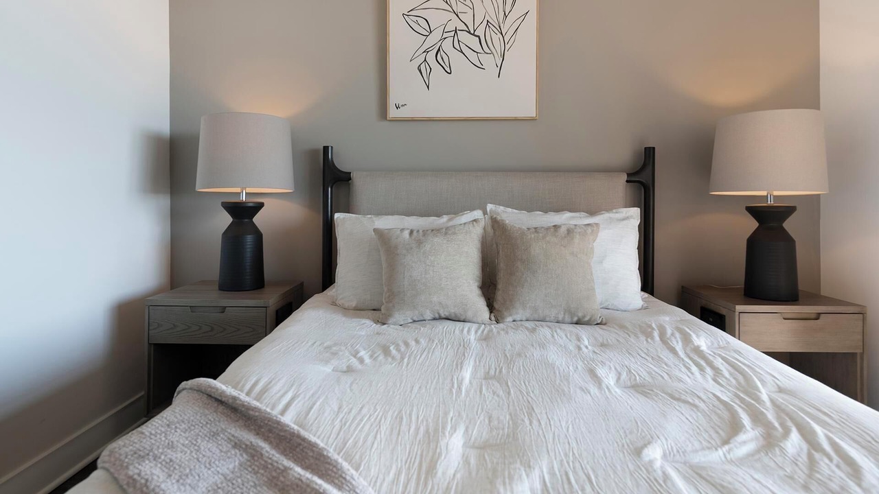 Photo of Bedroom in Baileys Crossroads