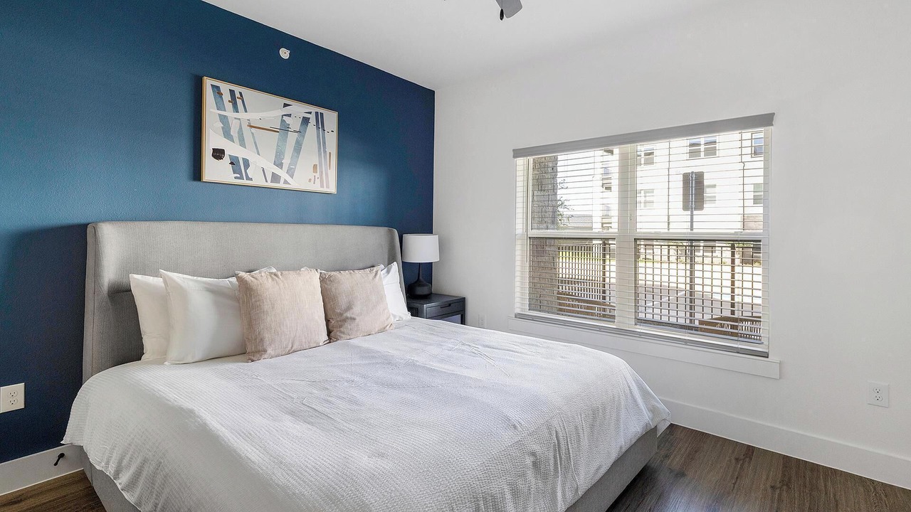 Photo of Bedroom in Venus