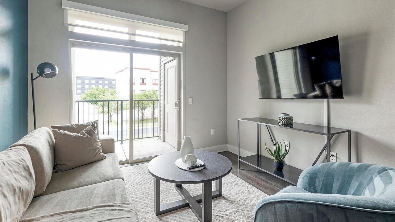 Photo of Livingroom in Montopolis