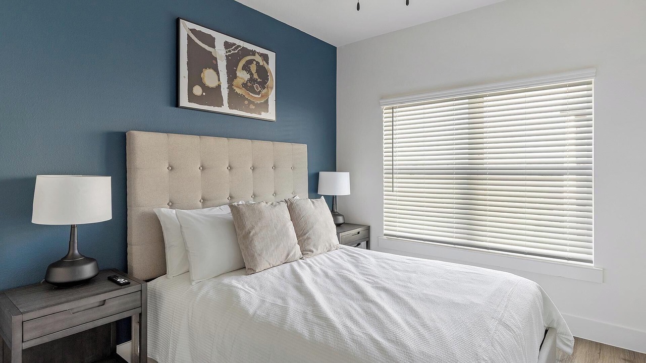 Photo of Bedroom in Venus