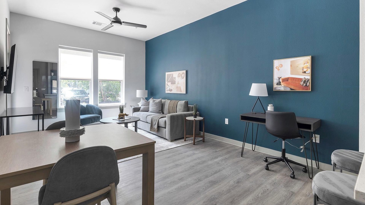 Photo of Livingroom in MLK