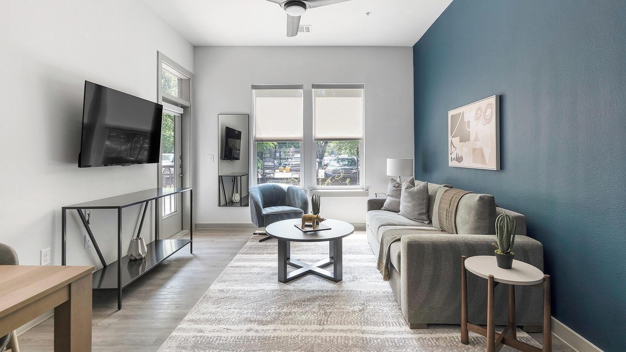 Photo of Livingroom in MLK