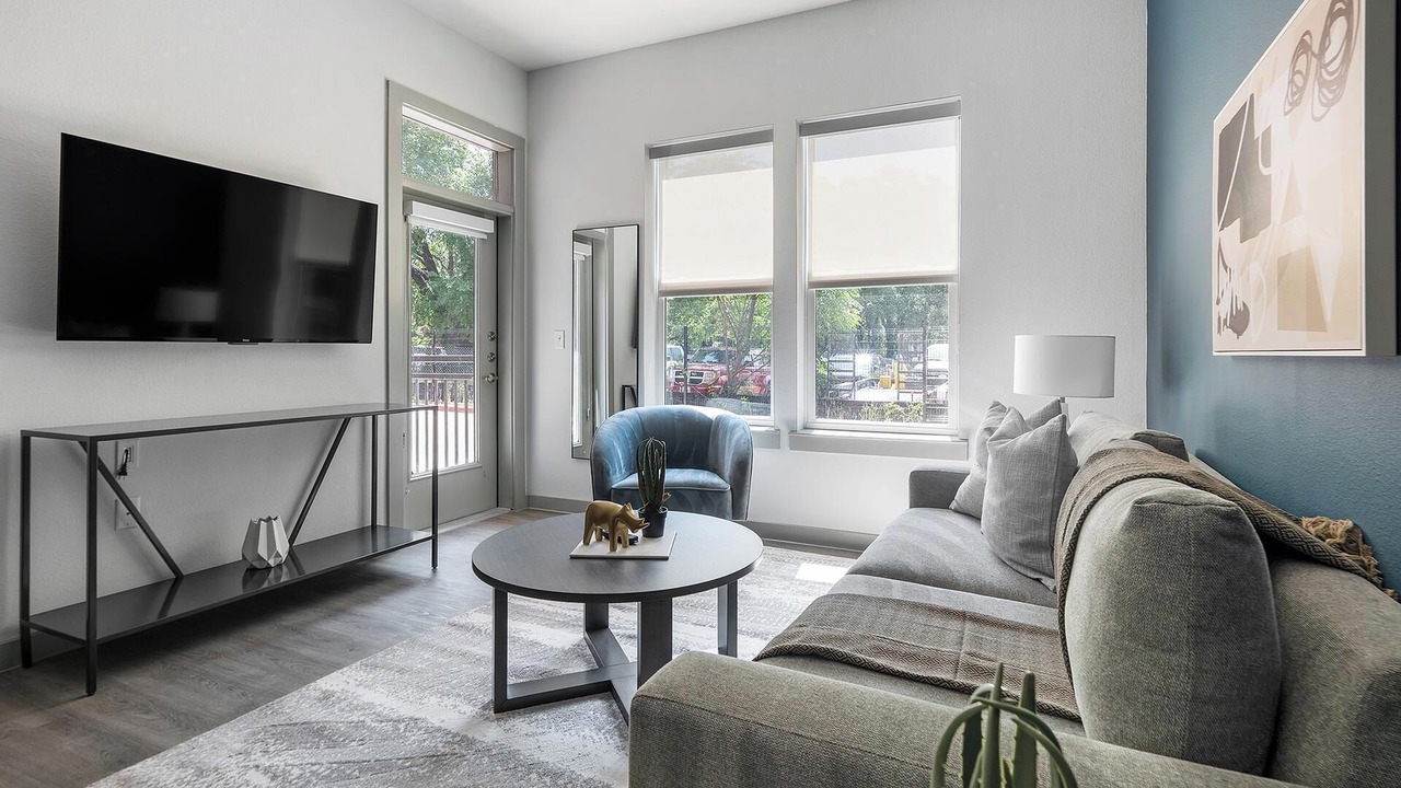 Photo of Livingroom in MLK