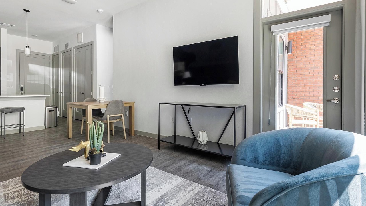 Photo of Livingroom in MLK