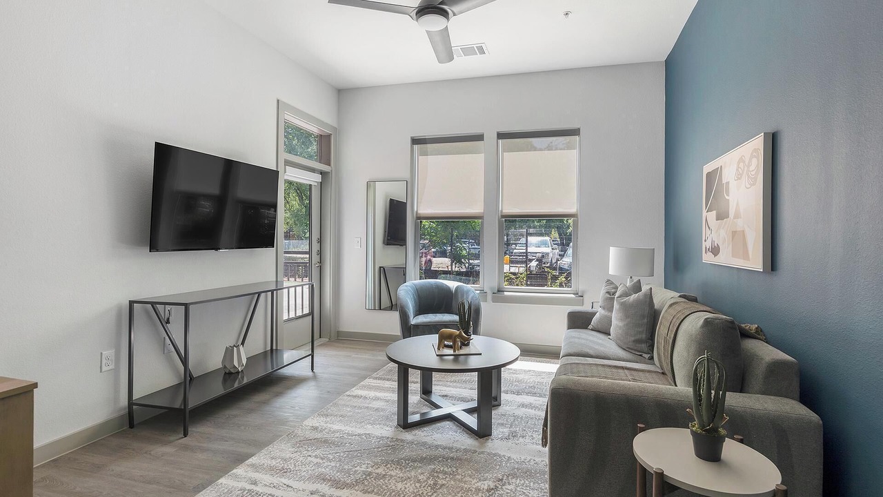 Photo of Livingroom in MLK