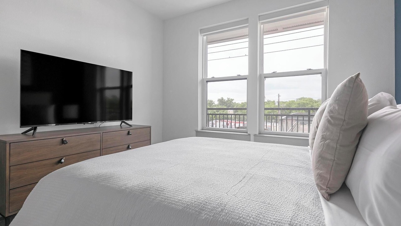 Photo of Bedroom in MLK