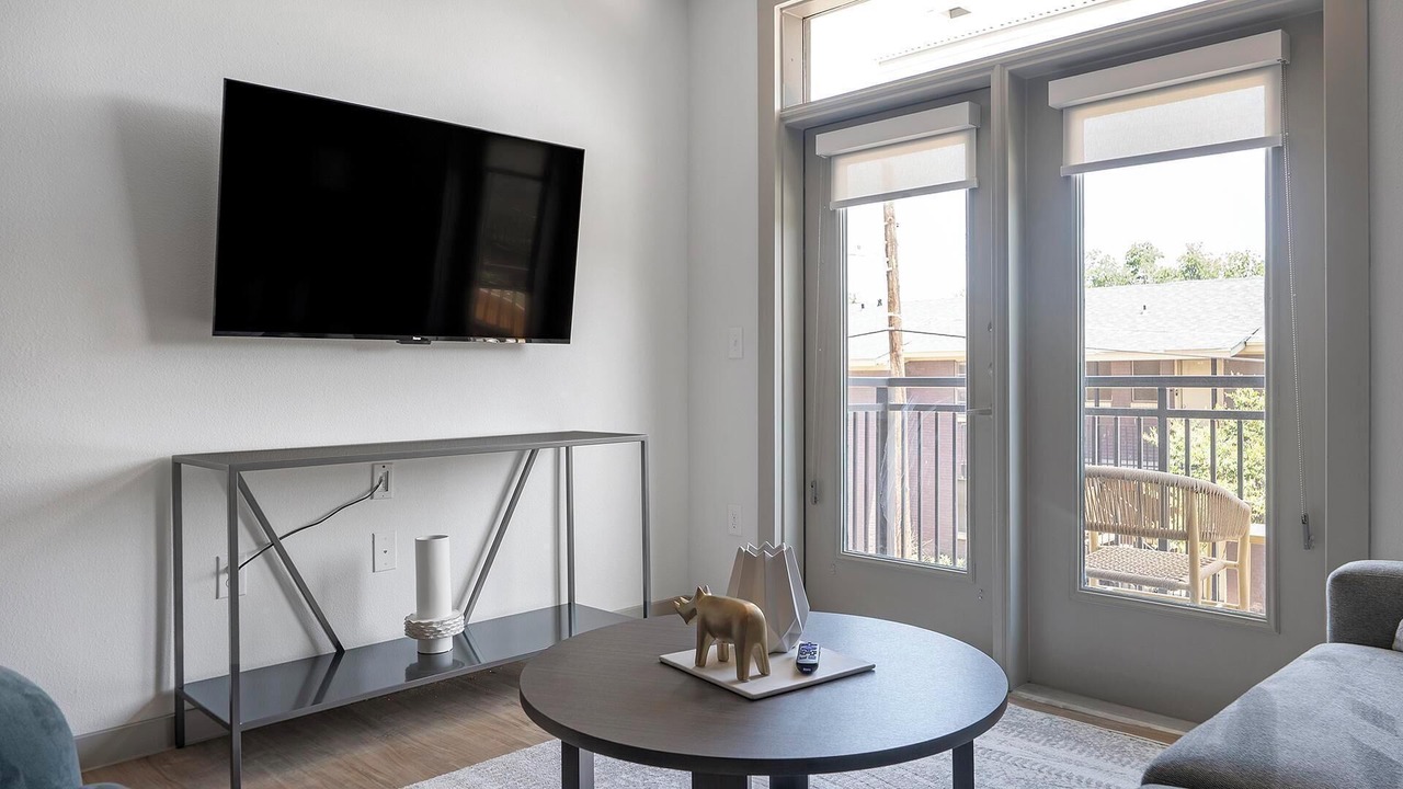 Photo of Livingroom in MLK