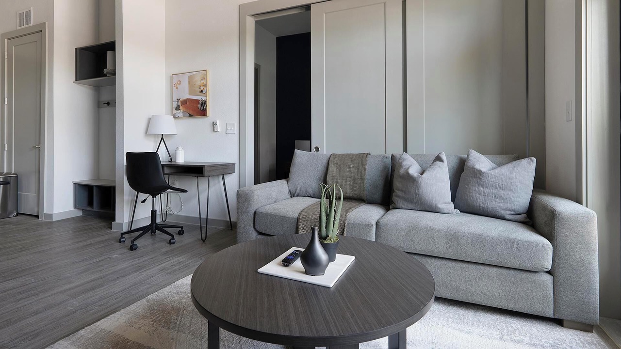 Photo of Livingroom in MLK