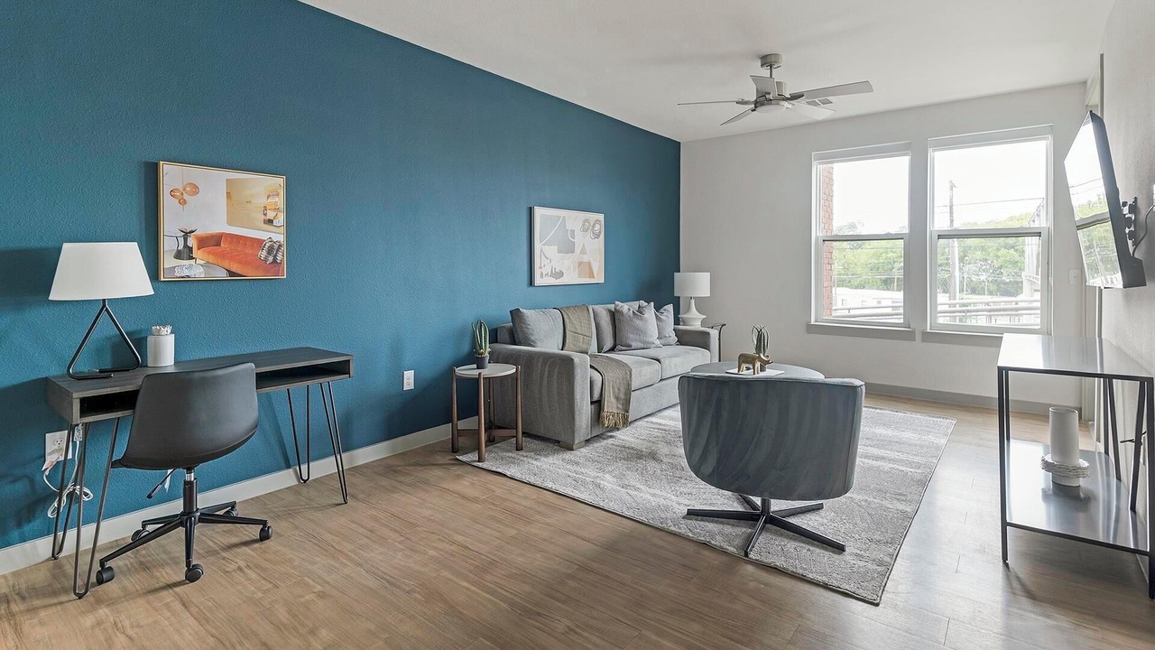 Photo of Livingroom in MLK